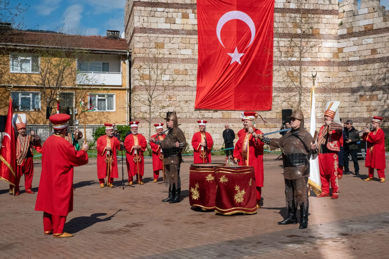 Bursa’nın fethinin 699. yıl dönümü, Pınarbaşı Fetih Kapısı önünde başlayan