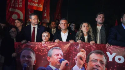 CHP’nin “Millet İradesine Sahip Çıkıyor” sloganıyla başlattığı mitinglerin ikincisi Beylikdüzü’nde