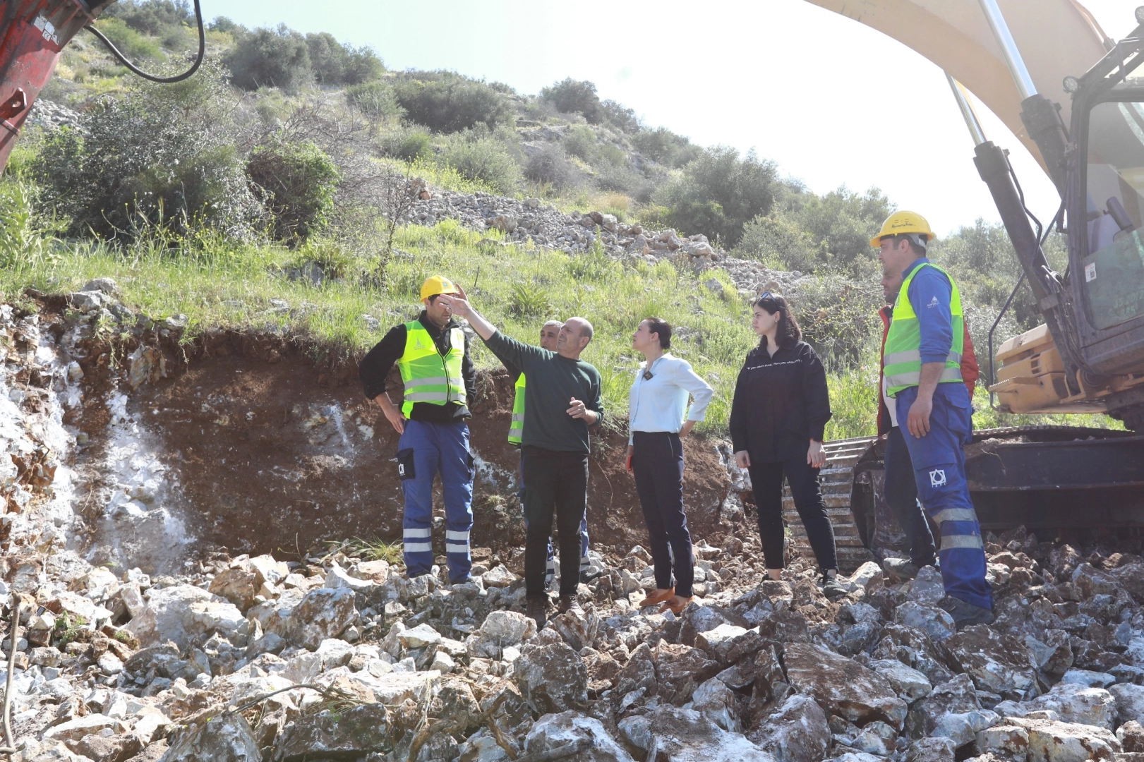 İzmir Efes Selçuk halkı uzun yıllardır bekledikleri içme suyuna kavuşuyor.