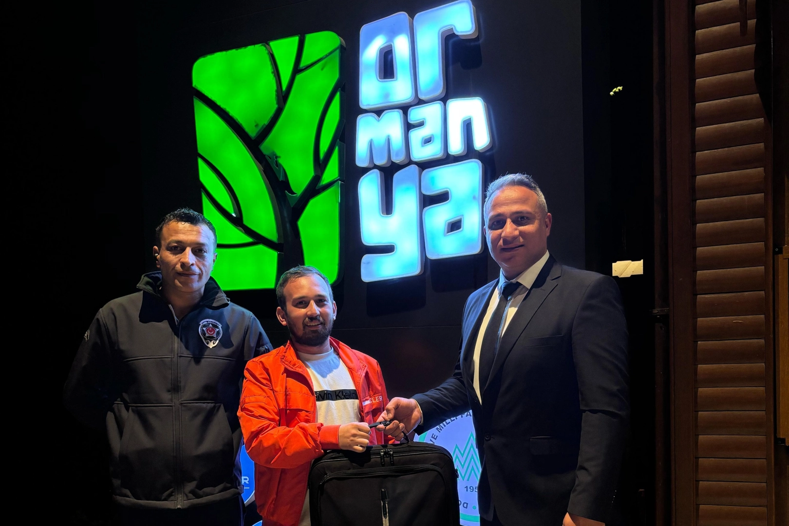 Kocaeli Büyükşehir Belediyesi’ne bağlı Zabıta ve Güvenlik ekipleri, Ormanya’da yüklü