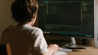 Sakarya Büyükşehir Belediyesi, gençlerin yeteneklerini keşfetmek ve teknolojiye olan ilgilerini