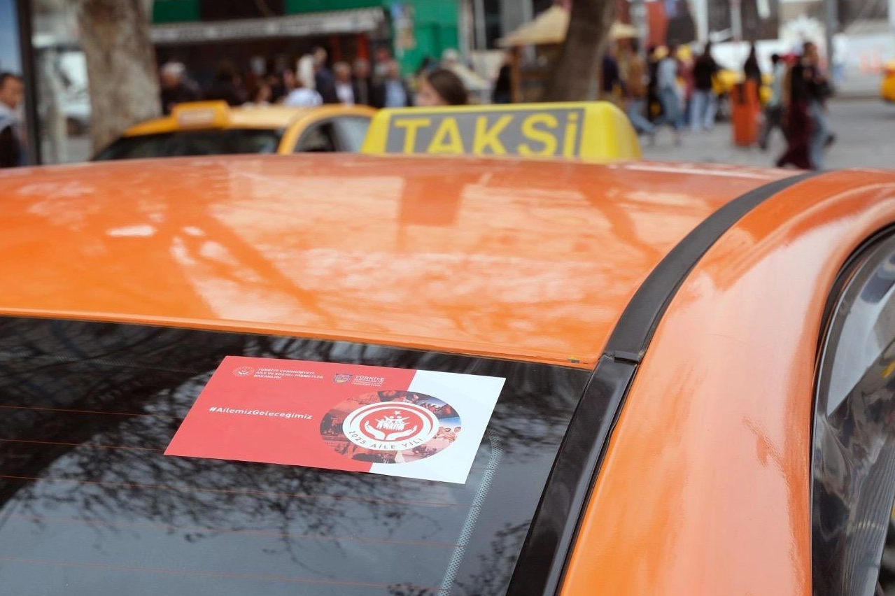 Aile ve Sosyal Hizmetler Bakanlığı, ‘Aile Yılı’ kapsamında farkındalık çalışmalarını