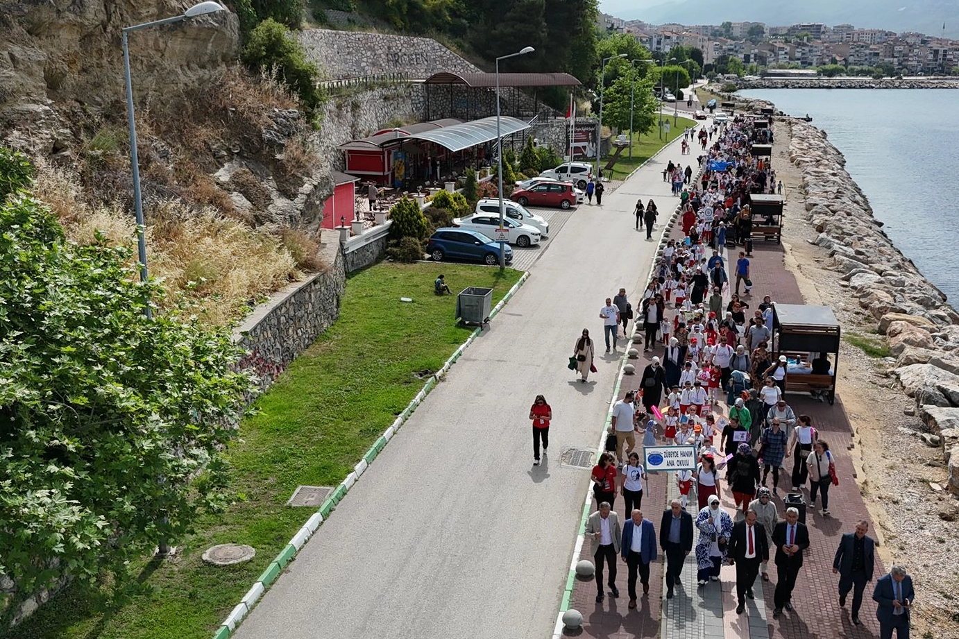 Bursa Gemlik İlçe Milli Eğitim Müdürlüğünün Hoba projesi kapsamında17 Anaokulu sınıfının