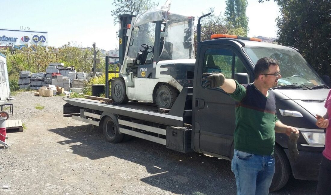 İstanbul gibi büyük ve yoğun bir şehirde aracınızla yolda kalmak