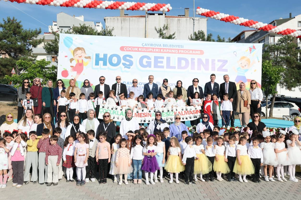Çayırova Belediyesi’nin çocuk kulüplerinde eğitim gören Çayırovalı minikler, muhteşem bir