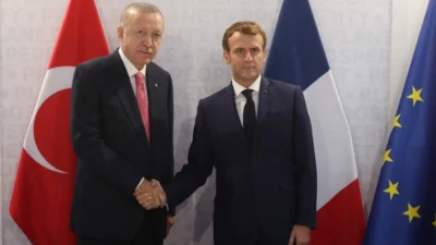 Cumhurbaşkanı Recep Tayyip Erdoğan, Fransa Cumhurbaşkanı Emmanuel Macron ile bir