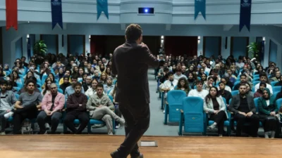 Kocaeli Büyükşehir Belediyesi, gençleri hem bugünün hem de yarının iş