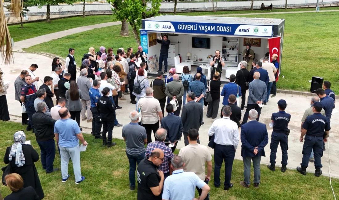 Kocaeli Büyükşehir Belediyesi, Kandıra’da “Mahalle Halkı Afetlere Hazırlık Eğitim Projesi”