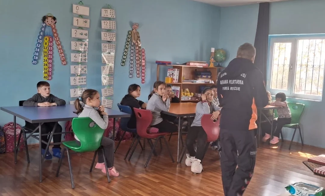 Manisa Büyükşehir Belediyesi İtfaiye Dairesi Başkanlığı, çocuklarda yangın güvenliği bilinci