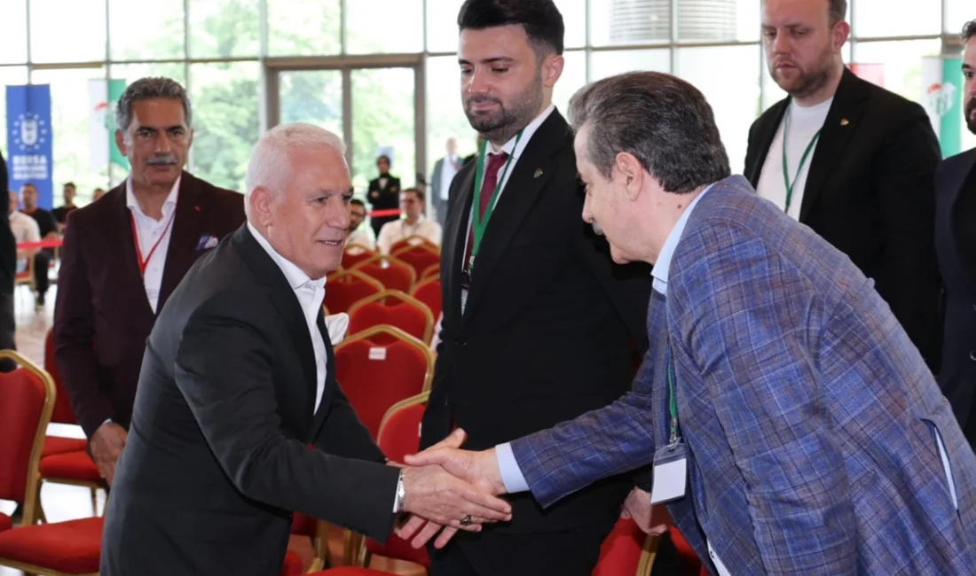Bursaspor’un Olağan Mali ve İdari Genel Kurulu’nda konuşan Bursa Büyükşehir
