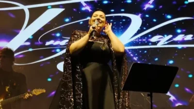 Son dönemde hem sahne enerjisiyle hem de duygusal şarkı yorumlarıyla