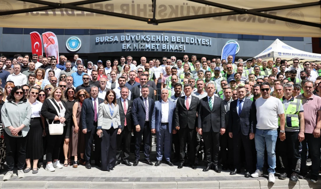Bursa Büyükşehir Belediye Başkanı Mustafa Bozbey, belediyenin çeşitli birimlerini ziyaret