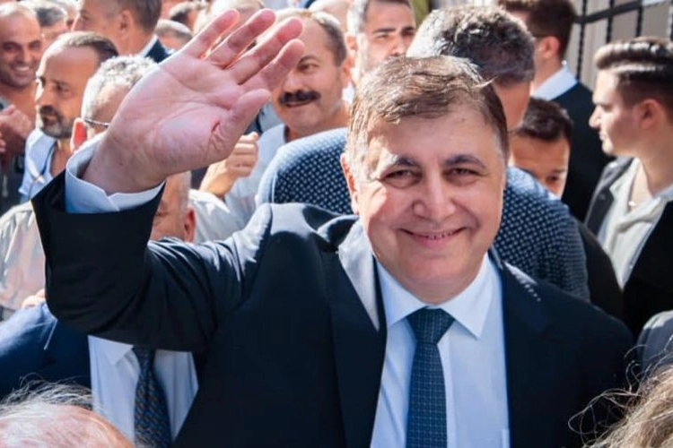 İzmir Büyükşehir Belediye Başkanı Cemil Tugay, DİSK Genel İş Sendikası’nın