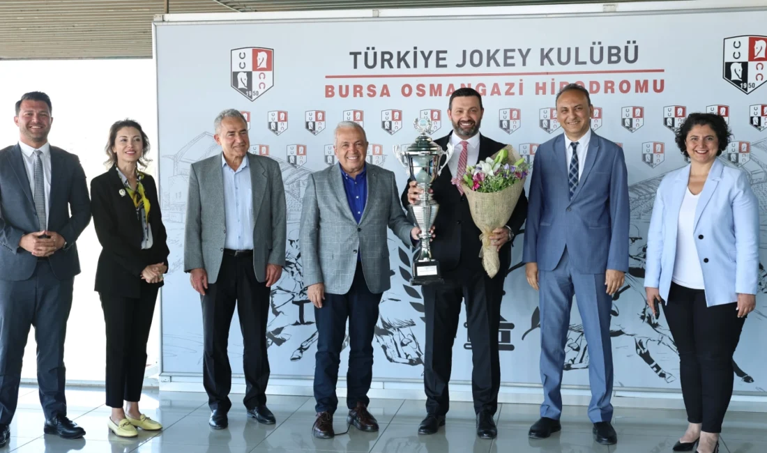 Bursa Nilüfer Belediye Başkanlığı adına Osmangazi Hipodromu’nda düzenlenen koşunun kazananı