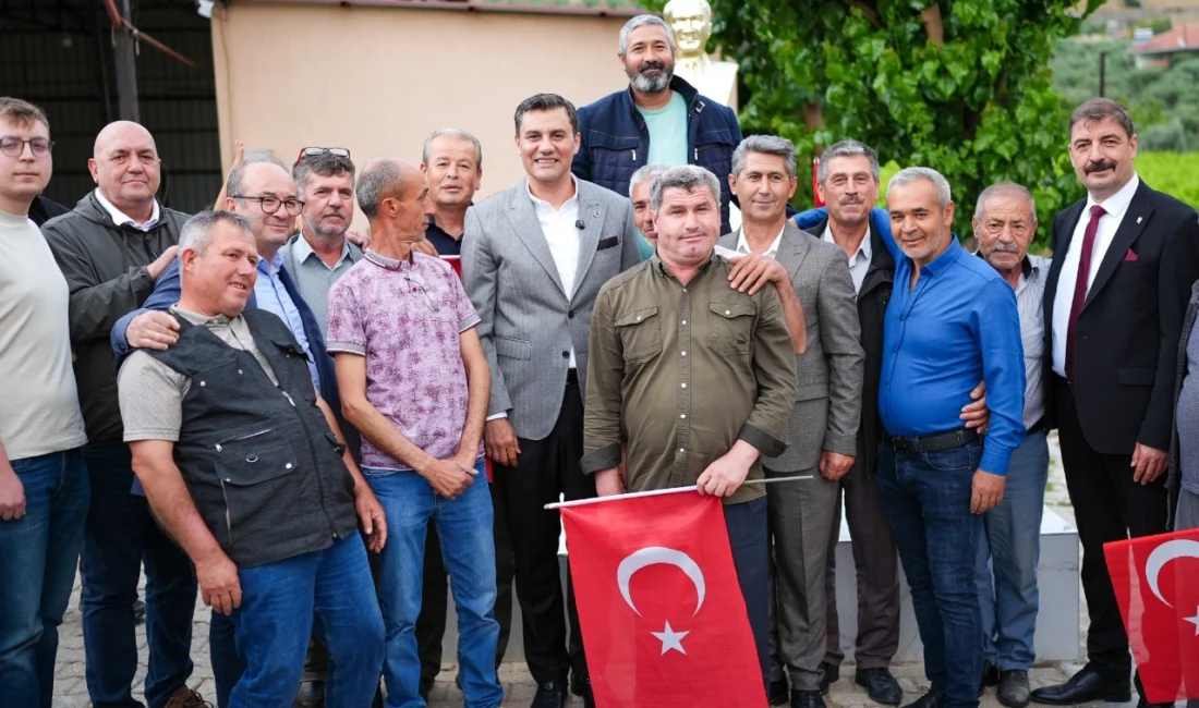 Manisa Büyükşehir Belediye Başkanı Ferdi Zeyrek, Alaşehir’in Girelli Mahallesi’nde vatandaşlarla