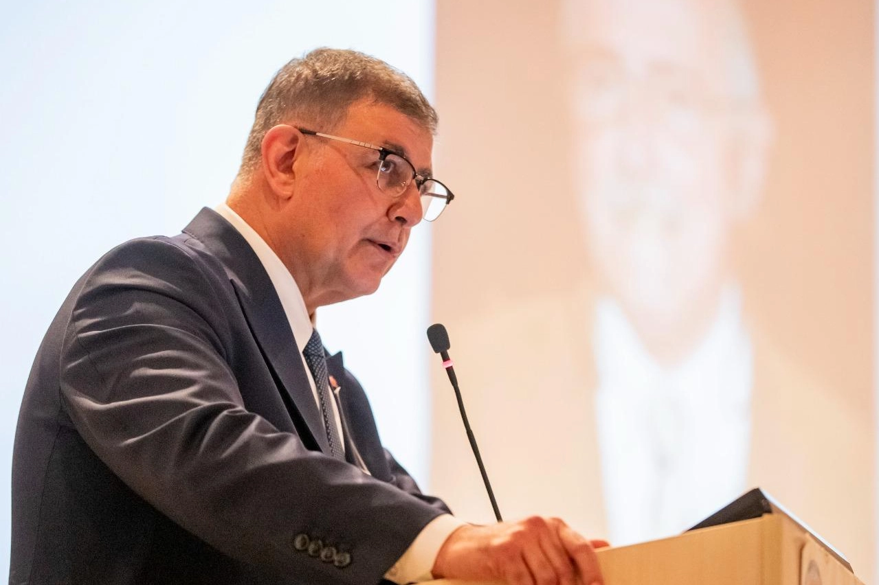 İzmir Büyükşehir Belediye Başkanı Dr. Cemil Tugay, Dokuz Eylül Üniversitesi