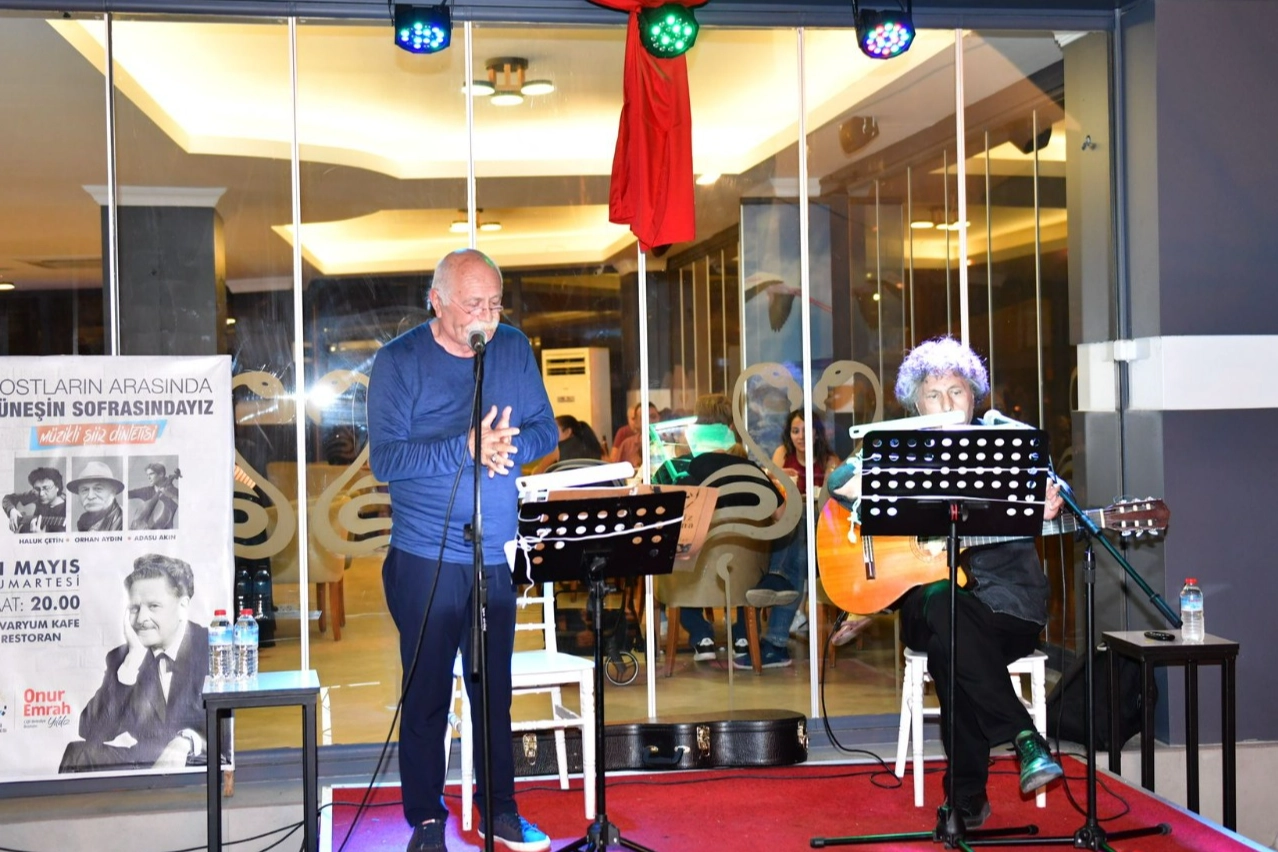 İzmir Çiğli Belediyesi, edebiyat ve müziğin iç içe geçtiği özel