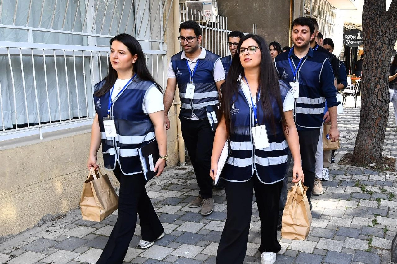 İzmir Büyükşehir Belediyesi’nin sorunları yerinde tespit edip çözüme kavuşturmak için