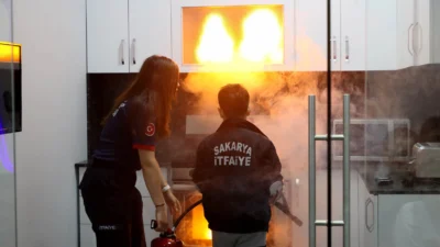 Sakarya Büyükşehir Belediyesi, geleceğin bireylerini afetlere karşı bilinçlendirmek ve geleceğin