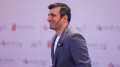 NeXT Sosyal platformunun kurucusu Selçuk Bayraktar, siyasi parti genel başkanlarını