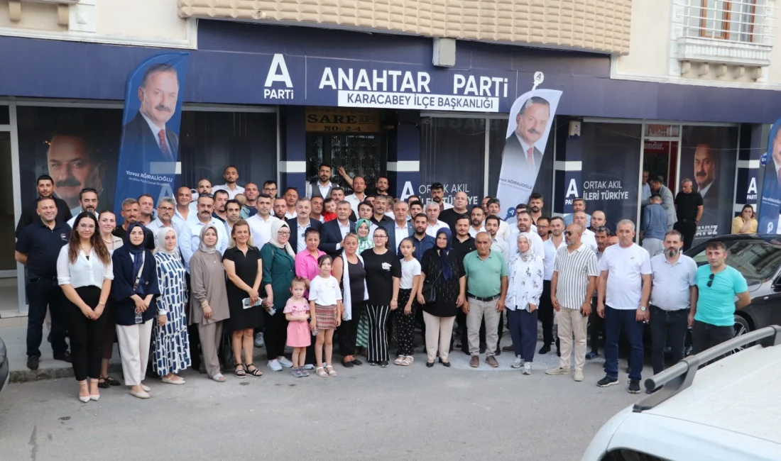Bursa’da Anahtar Parti Karacabey İlçe Başkanlığı tarafından düzenlenen üye katılım