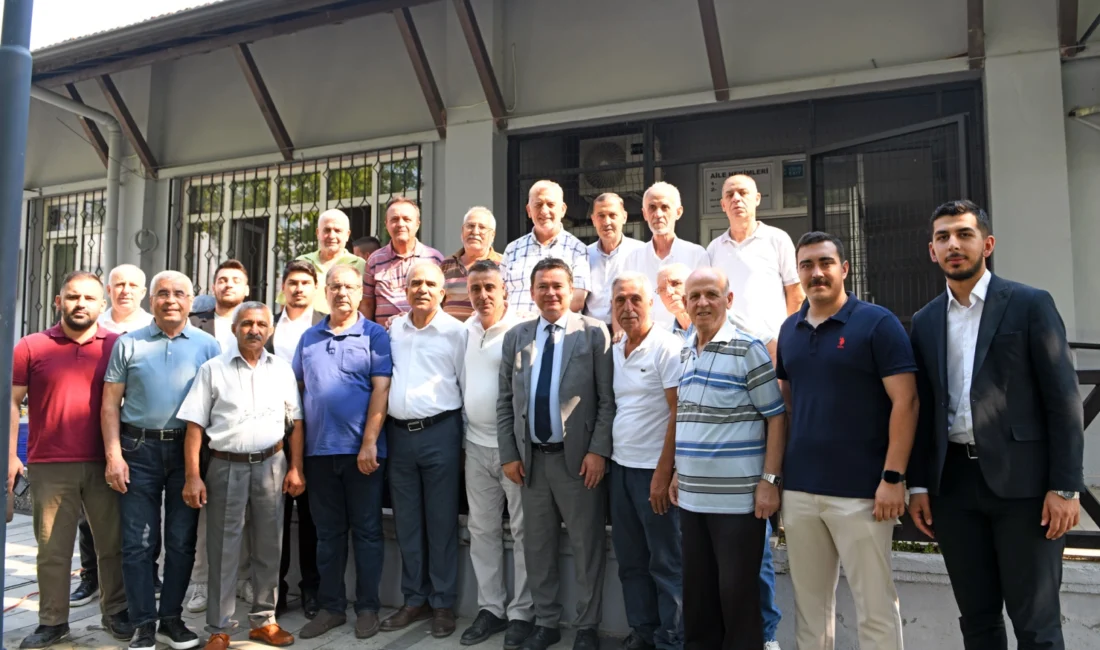 Bursa’da Osmangazi Belediye Başkanı Erkan Aydın, mahalle ziyaretleri kapsamında Zafer