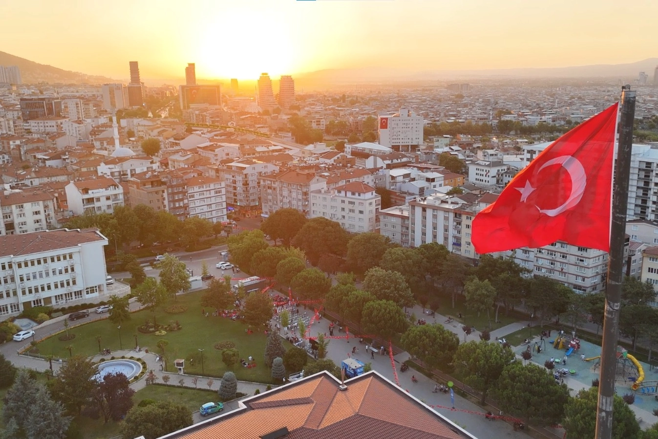 Bursa’da Yıldırım Belediyesi, 15 Temmuz Demokrasi ve Milli Birlik Günü’nü düzenlediği