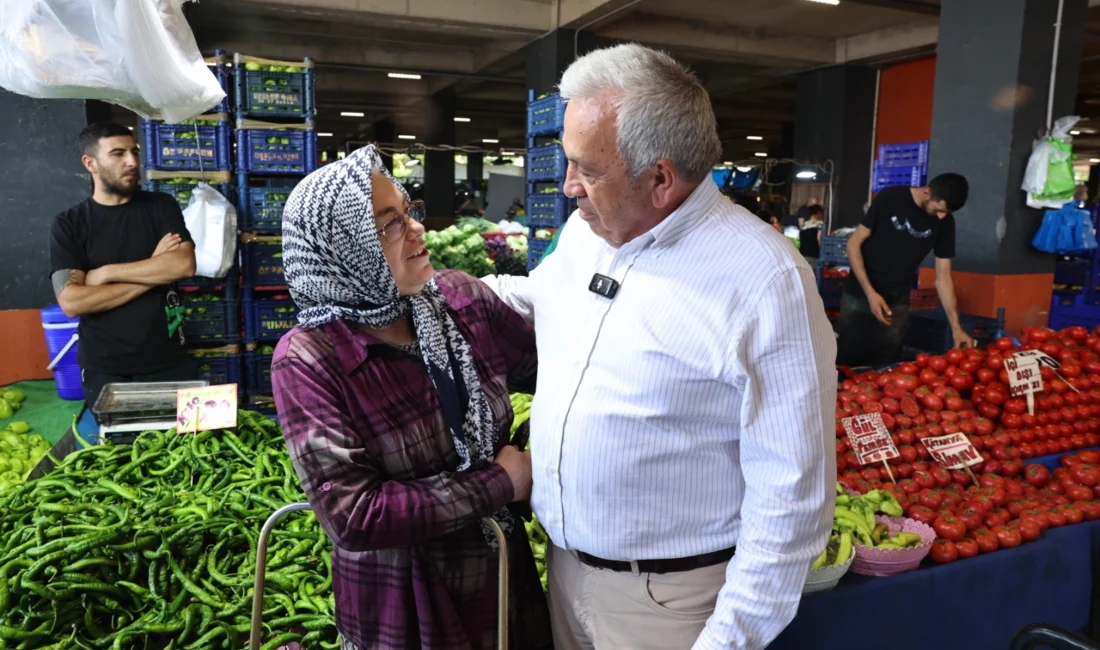 Bursa’da Nilüfer Belediye Başkanı Şadi Özdemir, Fethiye Sosyal Yaşam Alanı’nda