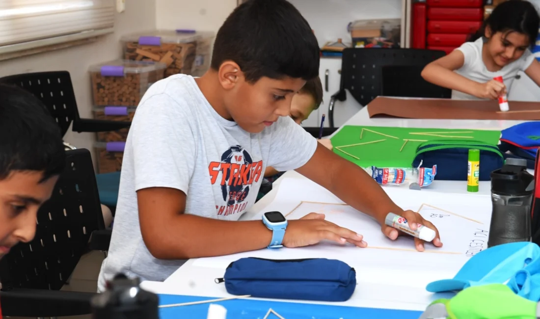 Denizli Büyükşehir Belediyesi, anne ve babası tam gün çalışan ailelerin