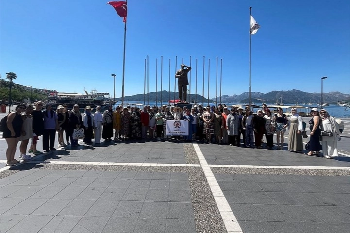 Denizli Büyükşehir Belediye Başkanı Bülent Nuri Çavuşoğlu’nun “Yüzme Bilmeyen Kalmasın”