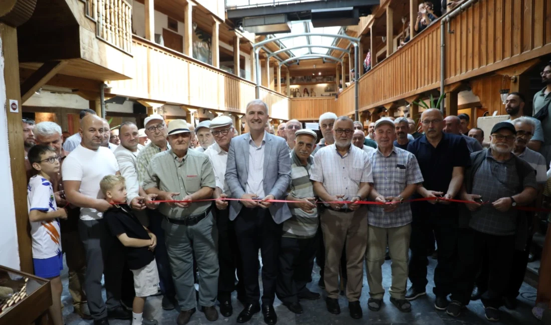 Kendisi de Almanya’da gurbetçi bir ailenin çocuğu olarak dünyaya gelen