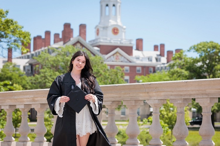 StudyinAmerica.com Eğitim Danışmanlığı tarafından, ABD’de lisans eğitimi alan Türk öğrenciler