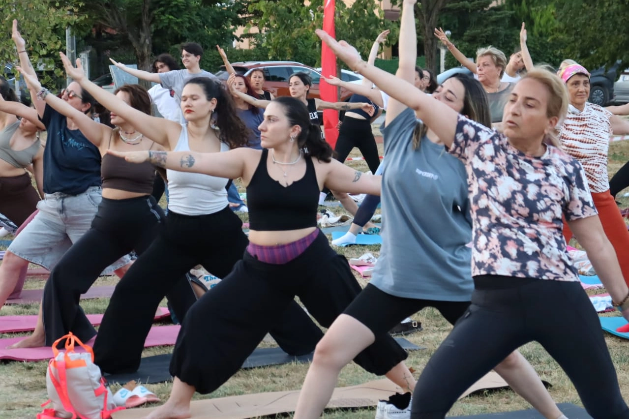Kocaeli’de İzmit Belediyesi, halkı sağlıklı yaşam ve spora teşvik etmek