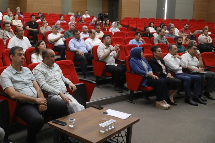 Kayseri Melikgazi Belediyesi personeline hizmet içi eğitim programı kapsamında “Protokol
