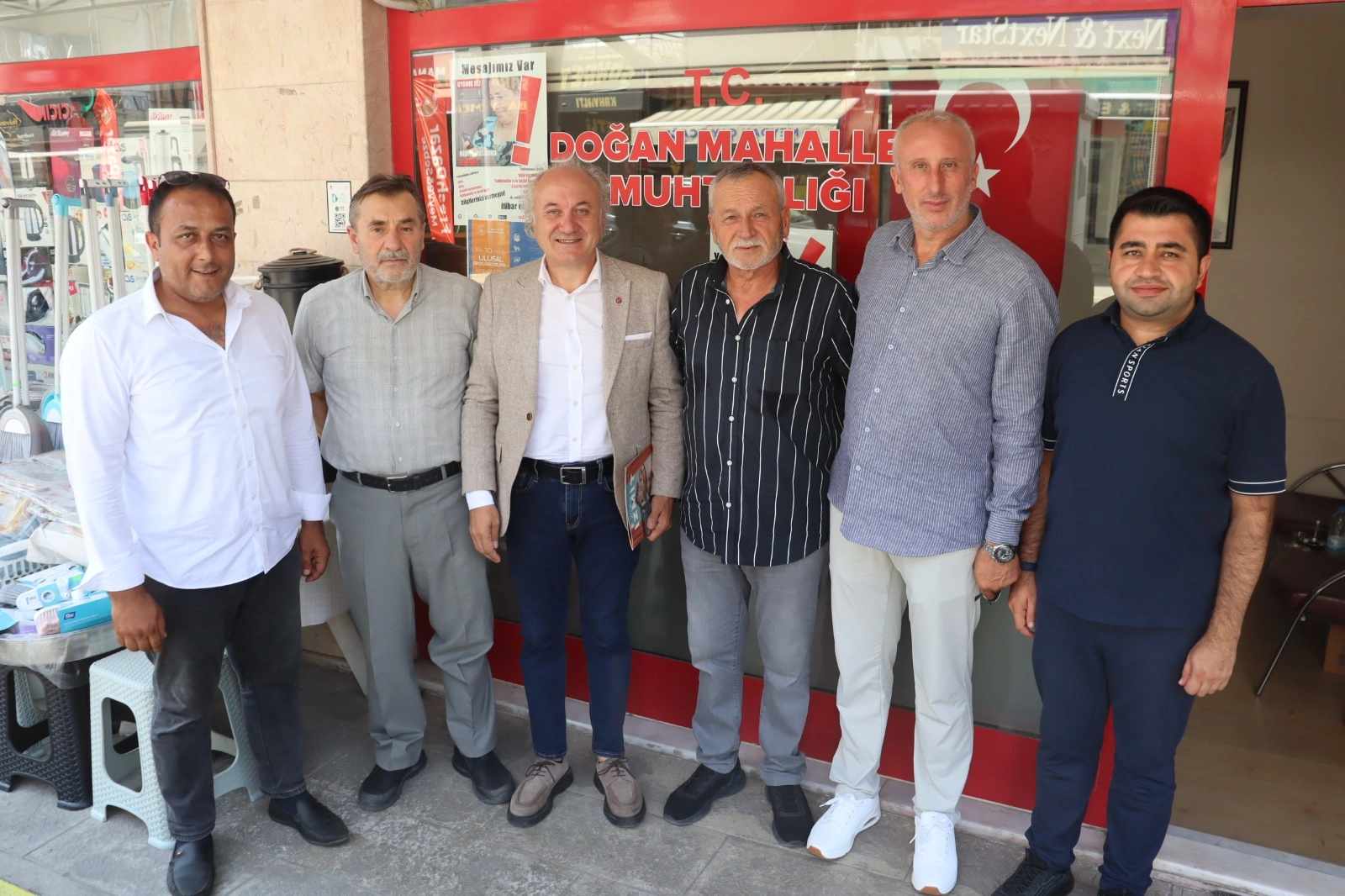 Kocaeli İzmit Belediyesi yöneticileri, muhtarlarla birebir görüşerek çözüm odaklı adımlar