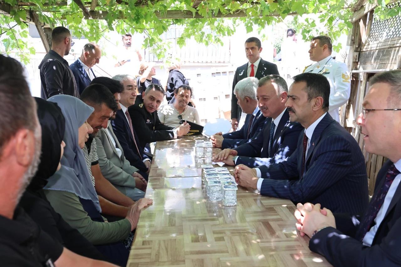 Kocaeli Valisi İlhami Aktaş ve Kocaeli Büyükşehir Belediye Başkanı Doç.