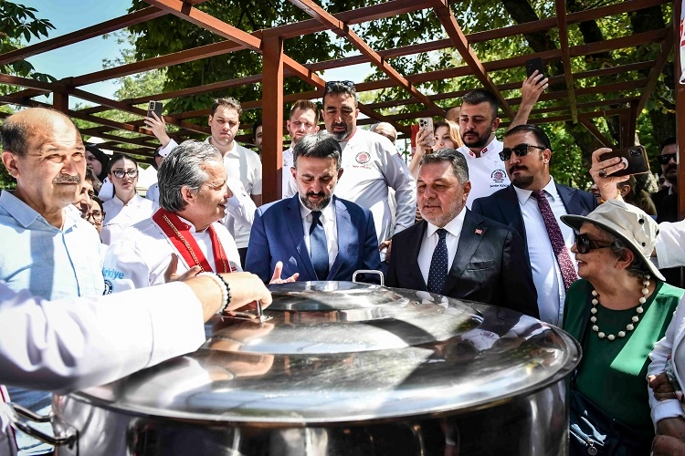 ABB ve AKK’nin katkılarıyla düzenlenen, Ankaralı vatandaşlara gastronomi alanında dolu