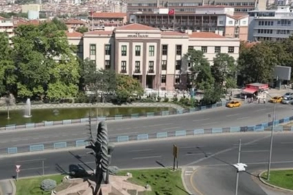 Ankara Valiliği, sosyal medyada paylaşılan ve Ankara-Niğde Otoyolu’nda ters yönde