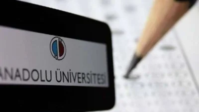 Anadolu Üniversitesi, 2024-2025 Yaz Okulu sınav sonuçlarının erişime açıldığını duyurdu.