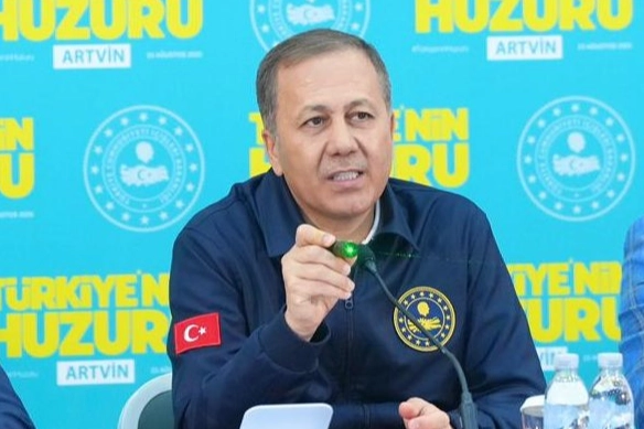 İçişleri Bakanı Ali Yerlikaya, trafik güvenliği konusunda toplumsal bilinç çağrısı