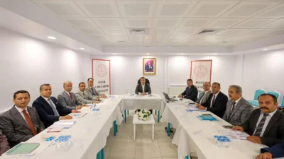 Bilecik Valisi Faik Oktay Sözer, İl Milli Eğitim Müdürlüğünü ziyaret