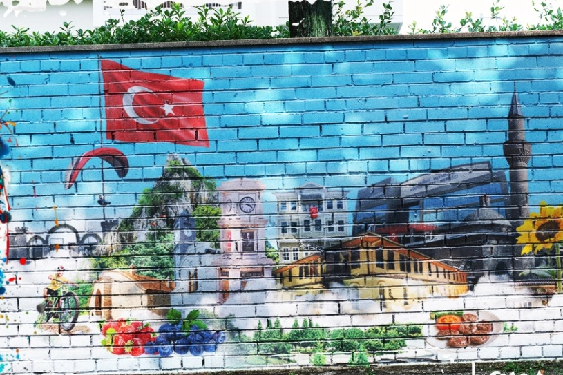 Kültür ve sanat etkinlikleriyle şehre sanatsal bir dokunuş kazandıran Bursa