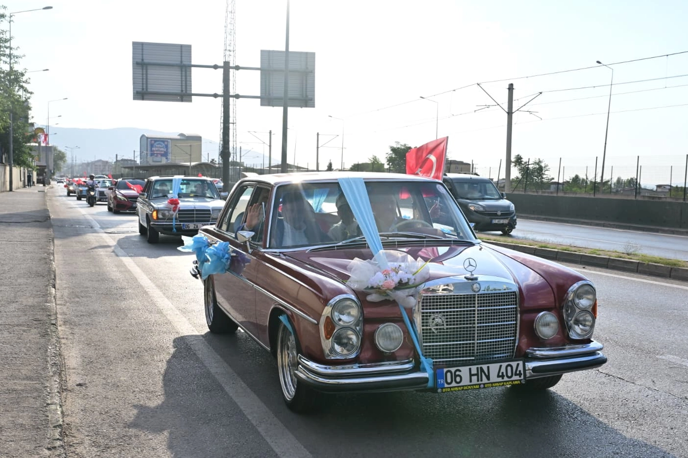Bursa Yıldırım Belediyesi tarafından sünnet ettirilen 600 çocuk için düzenlenen