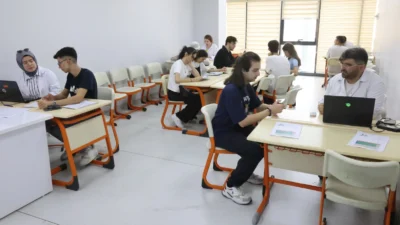 Çayırova Belediyesi Prof. Dr. Necmettin Erbakan Gençlik Merkezi’nde üniversite sınavına