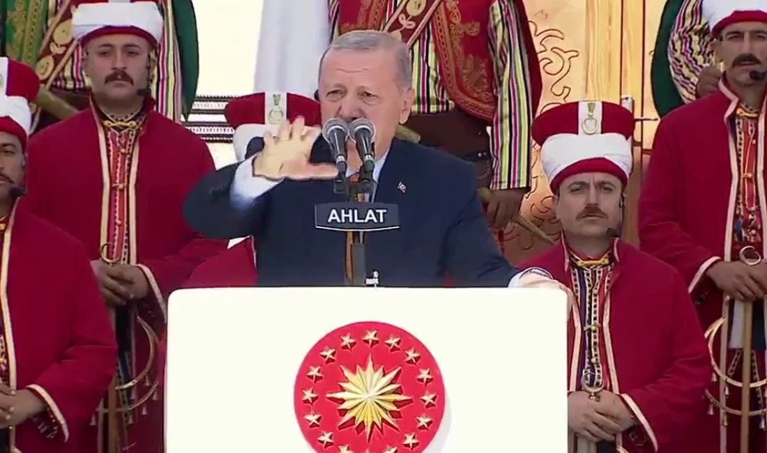 Malazgirt Zaferi’nin 954. yıldönümü kapsamındaki Bitlis Ahlat’taki törenlere katılan Cumhurbaşkanı