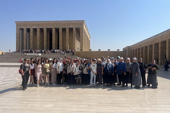Denizli’nin Acıpayam ilçesi Alaattin Mahallesi’nde yaşayan kadınlar, bugüne dek hiç