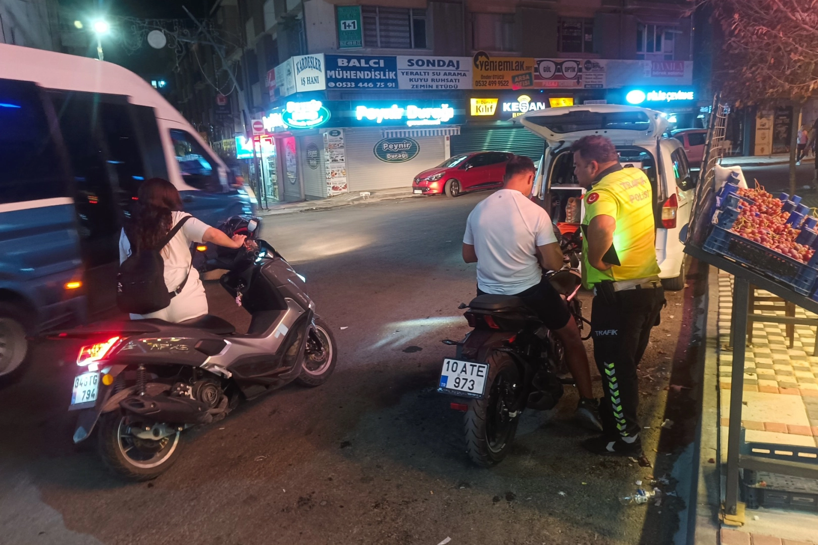 Edirne’de Keşan İlçe Emniyet Müdürlüğü trafik ekipleri, araç ve motosiklet