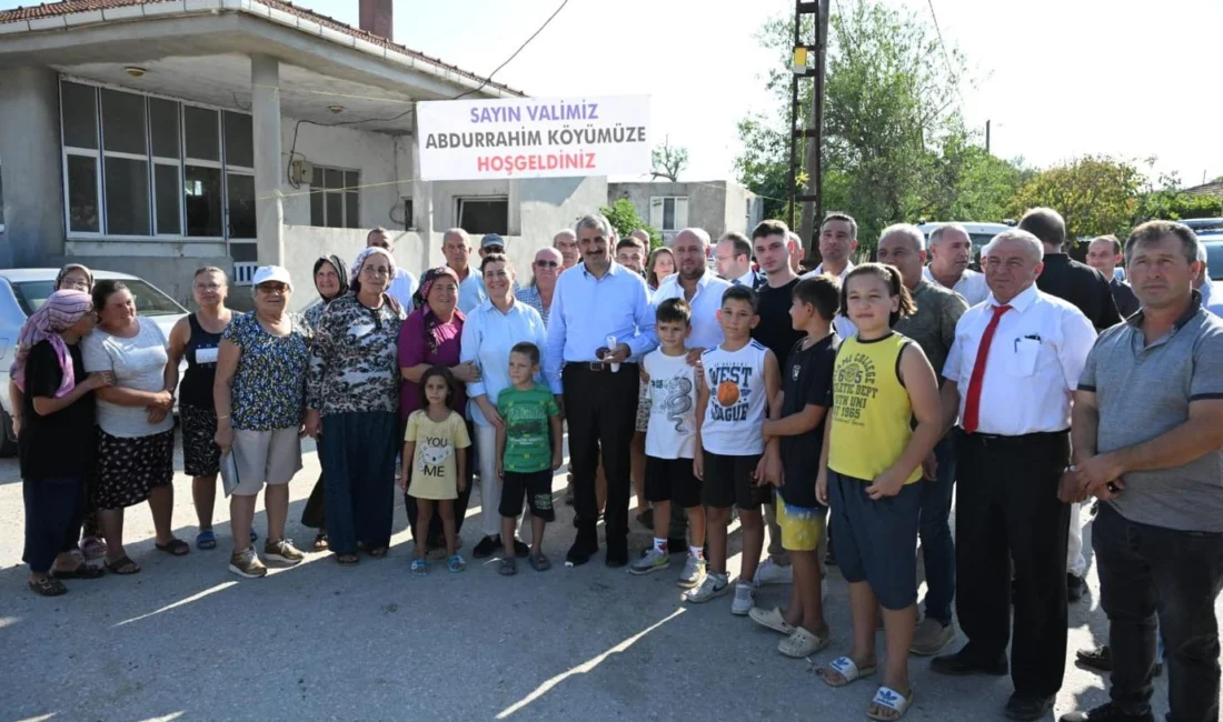 Edirne Valisi Yunus Sezer, Milletvekili Fatma Aksal ile birlikte Enez