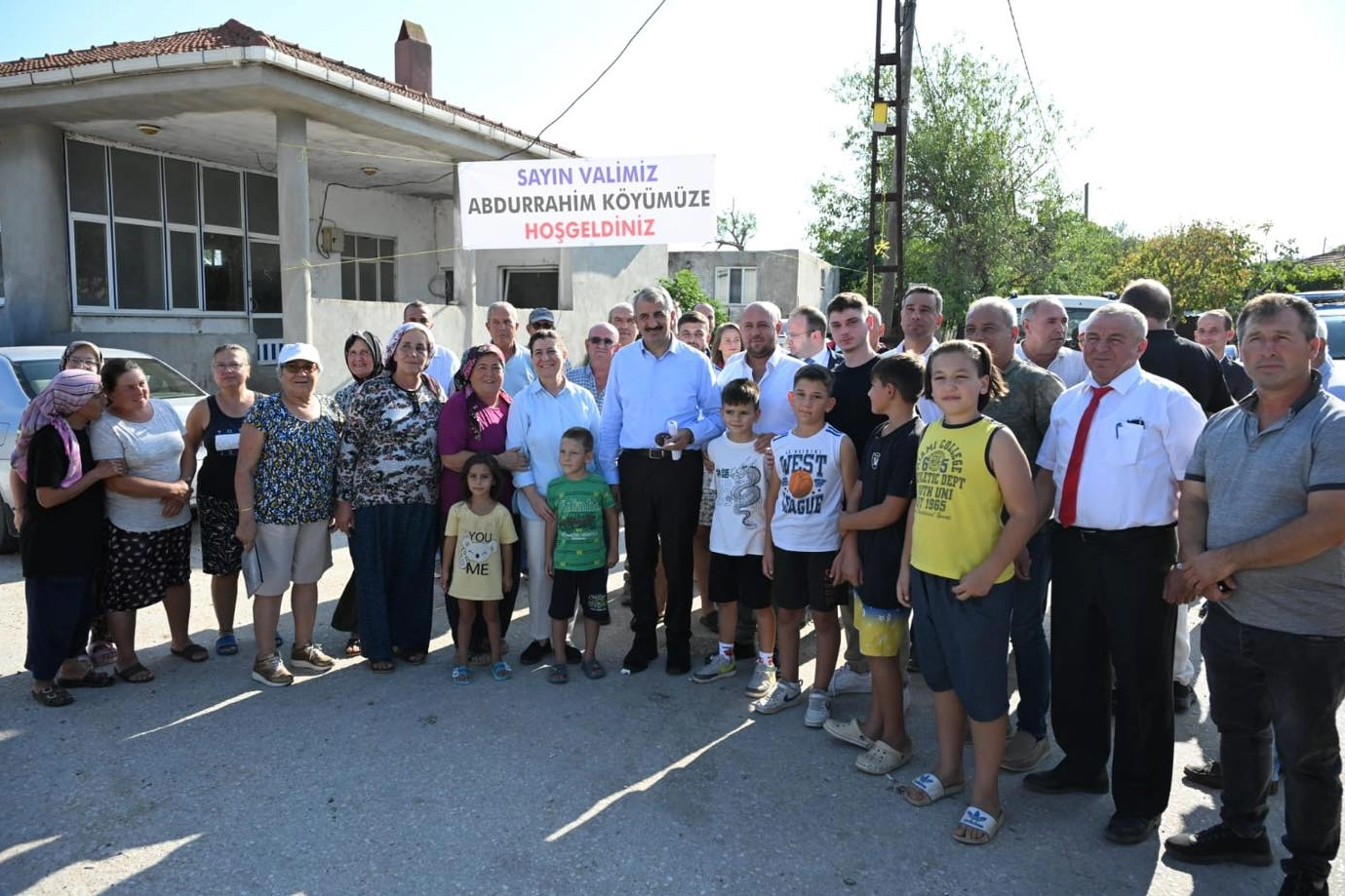 Edirne Valisi Yunus Sezer, Milletvekili Fatma Aksal ile birlikte Enez