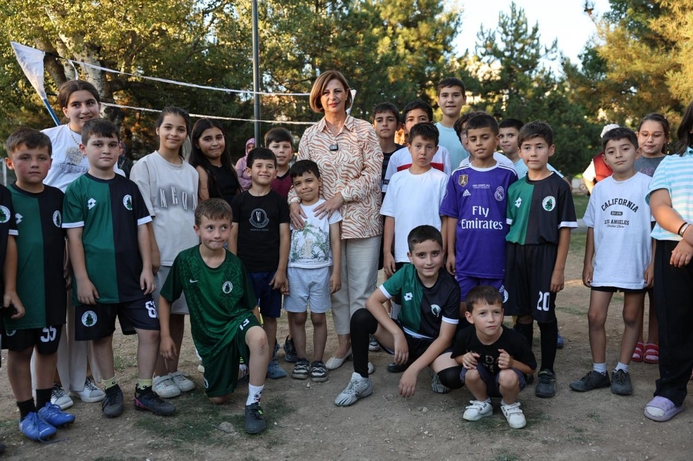 Eskişehir Büyükşehir Belediye Başkanı Ayşe Ünlüce, Büyükşehir Belediyesi Çocuk Hakları